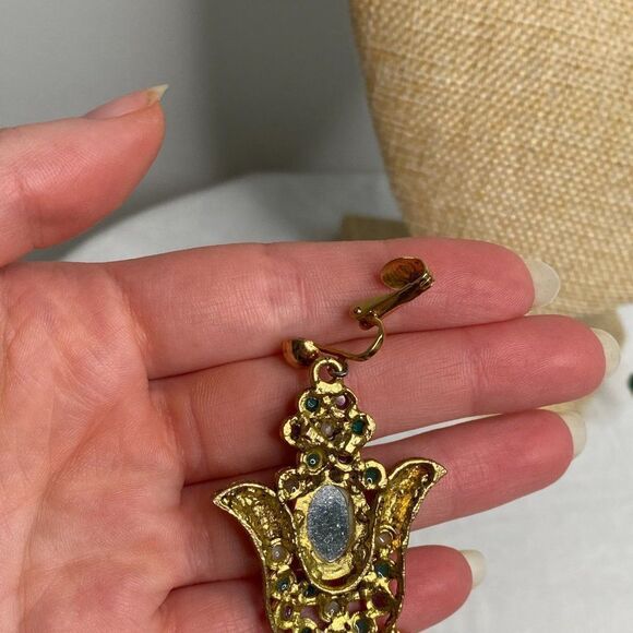 VINTAGE Large Gold & Ruby Clip-On Dangly Earrings - Picture 2 of 5